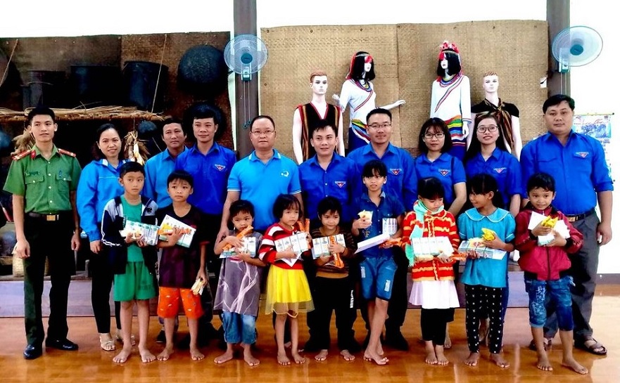 Nhiều hoạt động ý nghĩa của Thị đoàn Hoàng Mai tại huyện Bình Sơn