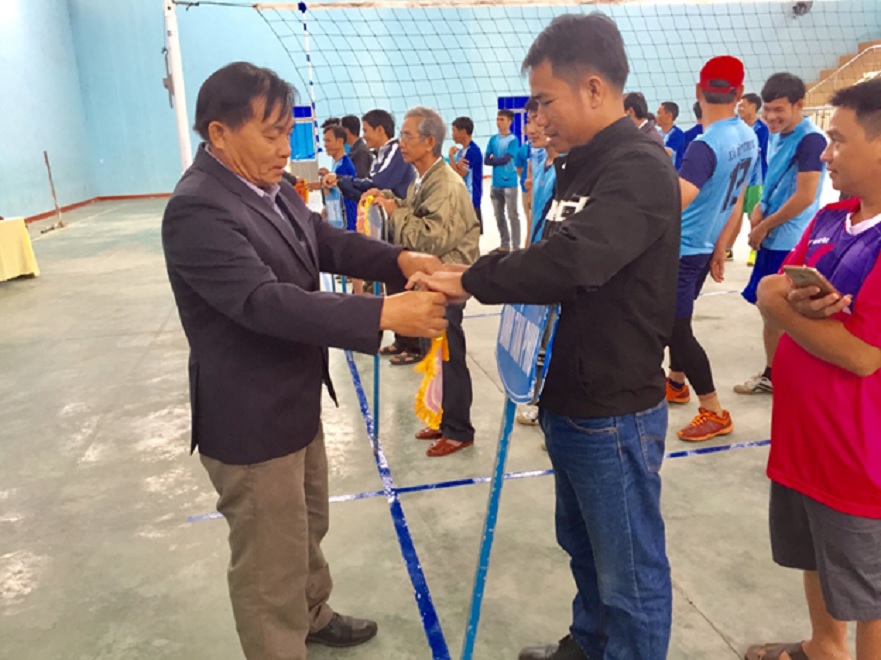 Đội bóng chuyền CCB xã Bình Thuận đoạt giải nhất giải bóng chuyền CCB- Cựu Quân nhân năm 2020