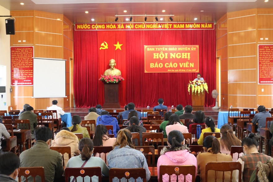 Ban Tuyên giáo Huyện ủy Bình Sơn tổ chức Hội nghị Báo cáo viên định kỳ tháng 12/2020