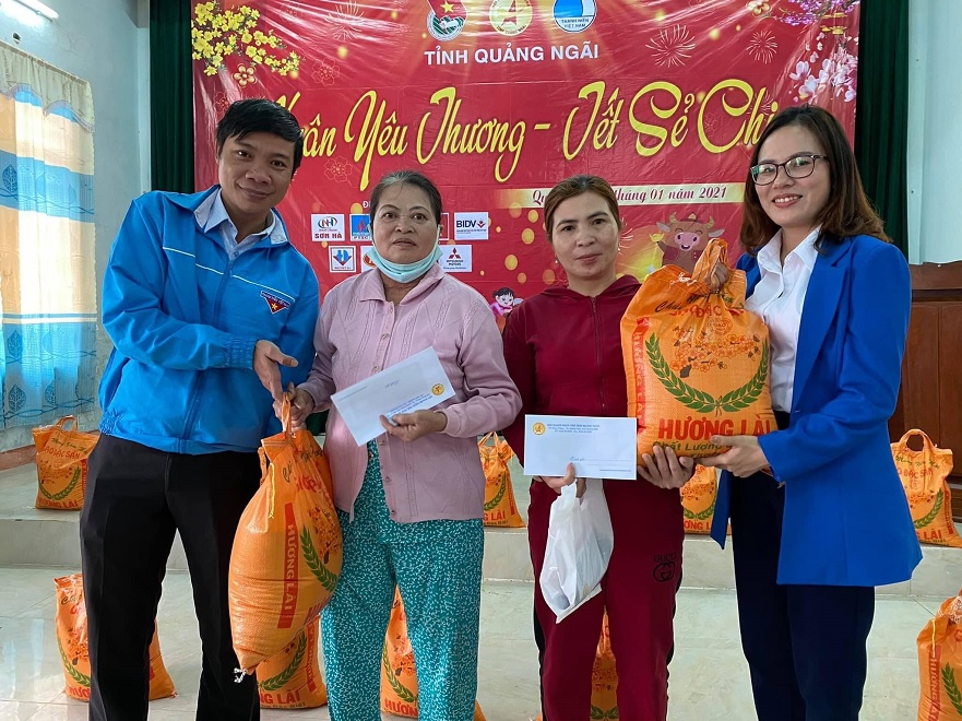 Tỉnh đoàn Quảng Ngãi, Hội Doanh nhân trẻ tỉnh Quảng Ngãi Tặng 80 suất quà Tết cho người nghèo huyện Bình Sơn