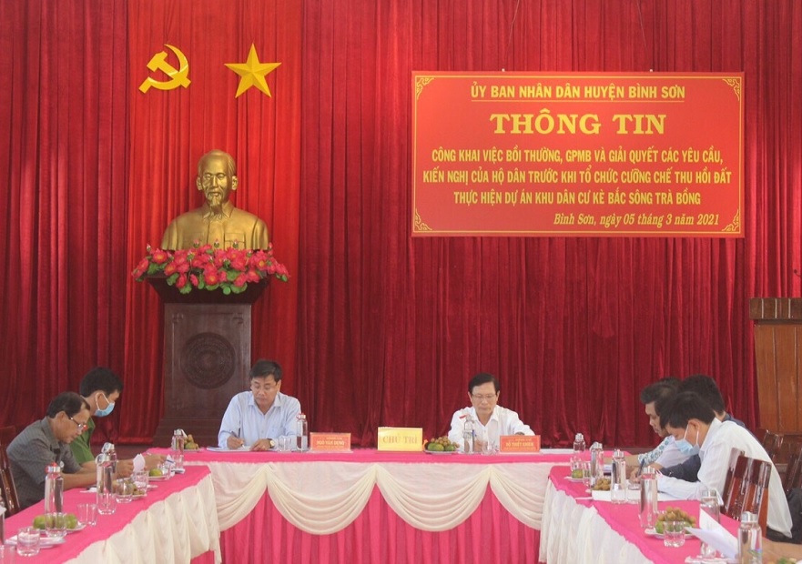 UBND huyện Bình Sơn tổ chức buổi làm việc với các cơ quan thông tấn báo chí và phóng viên báo đài thông tin công khai thực hiện dự án KDC kè bắc sông Trà Bồng