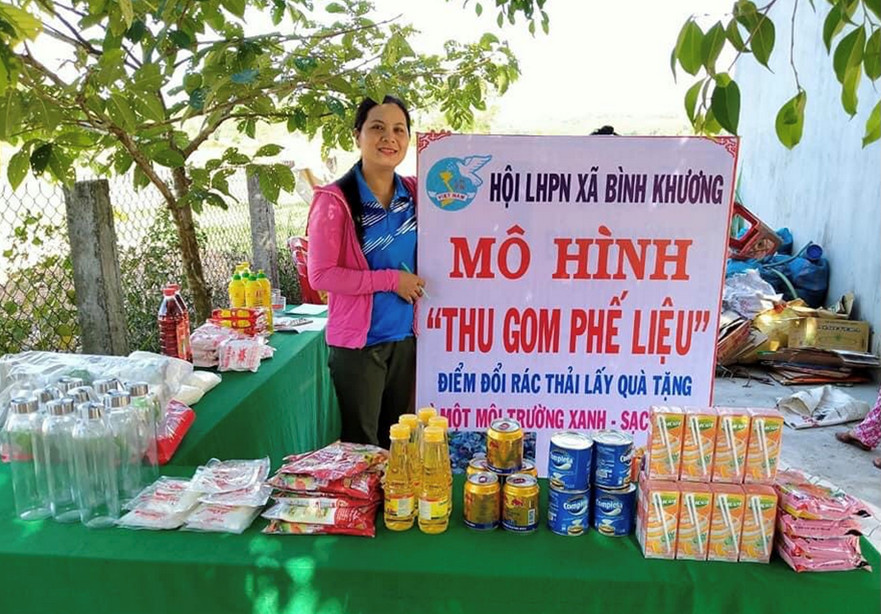 Phụ nữ Bình Sơn tích cực tham gia bảo vệ môi trường