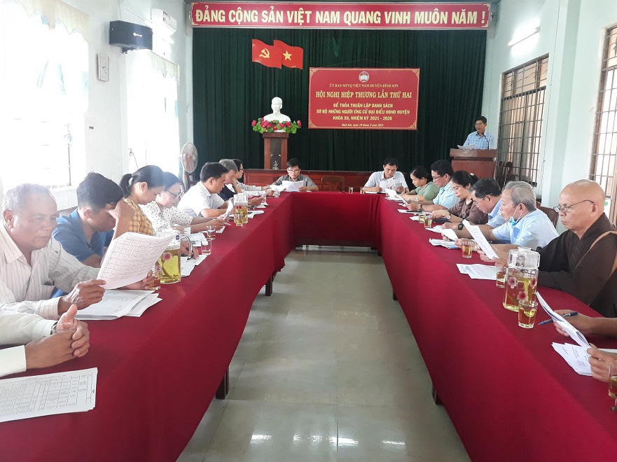 Ủy ban mặt trận tổ quốc Việt Nam huyện Bình Sơn tổ chức hội nghị hướng dẫn việc tổ chức hội nghị cử tri nơi cư trú đối với những người ứng cử đại biểu HĐND huyện nhiệm kỳ 2021 - 2026