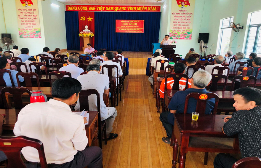 Đảng uỷ thị trấn Châu Ổ tiếp xúc đối thoại với nhân dân tổ dân phố An Châu và Giao Thủy