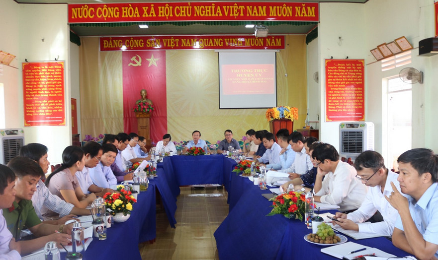 Thường trực Huyện Uỷ Bình Sơn làm việc với Đảng ủy xã Bình Hải