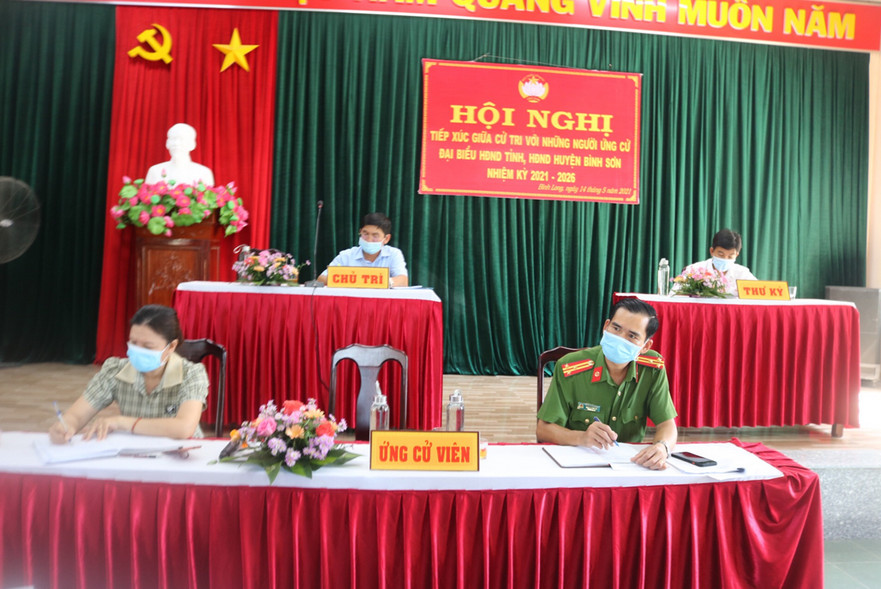 Ứng cử viên Đại biểu HĐND Huyện tiếp xúc cử tri vận động bầu cử tại xã Bình Long