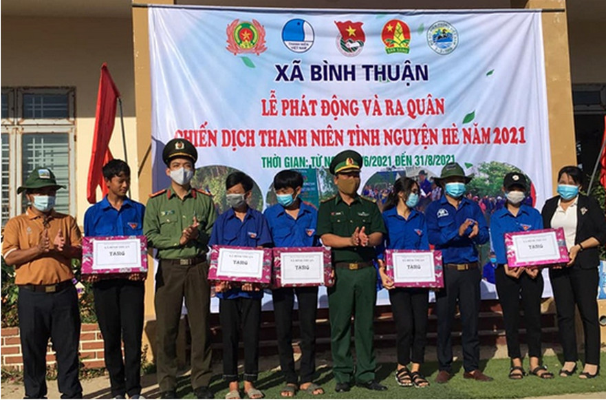 Xã Bình Thuận phát động và ra quân chiến dịch tình nguyện hè 2021