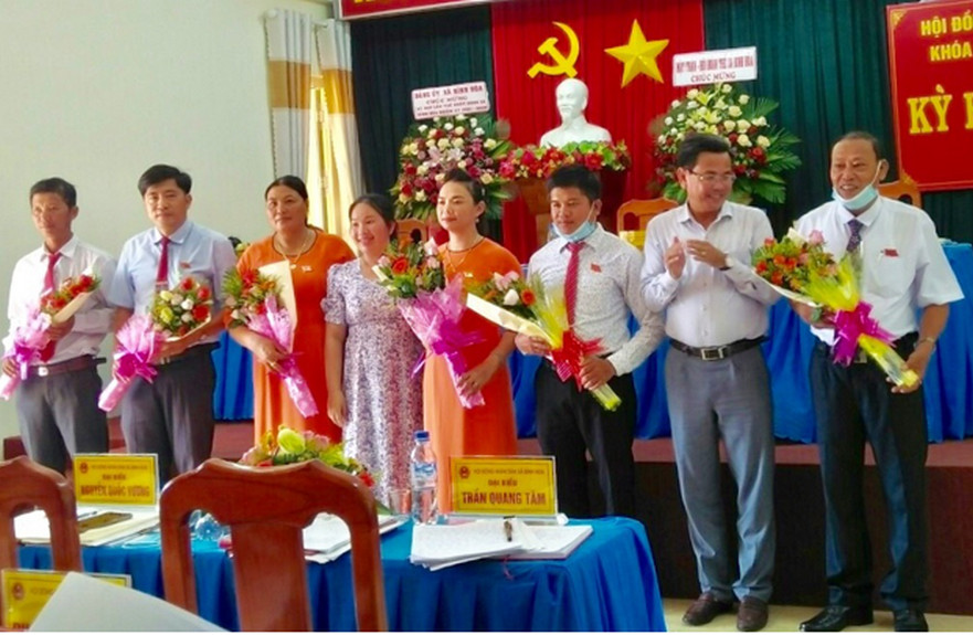 Xã Bình Hòa tổ chức Kỳ họp thứ Nhất HĐND xã khóa XII, nhiệm kỳ 2021-2026