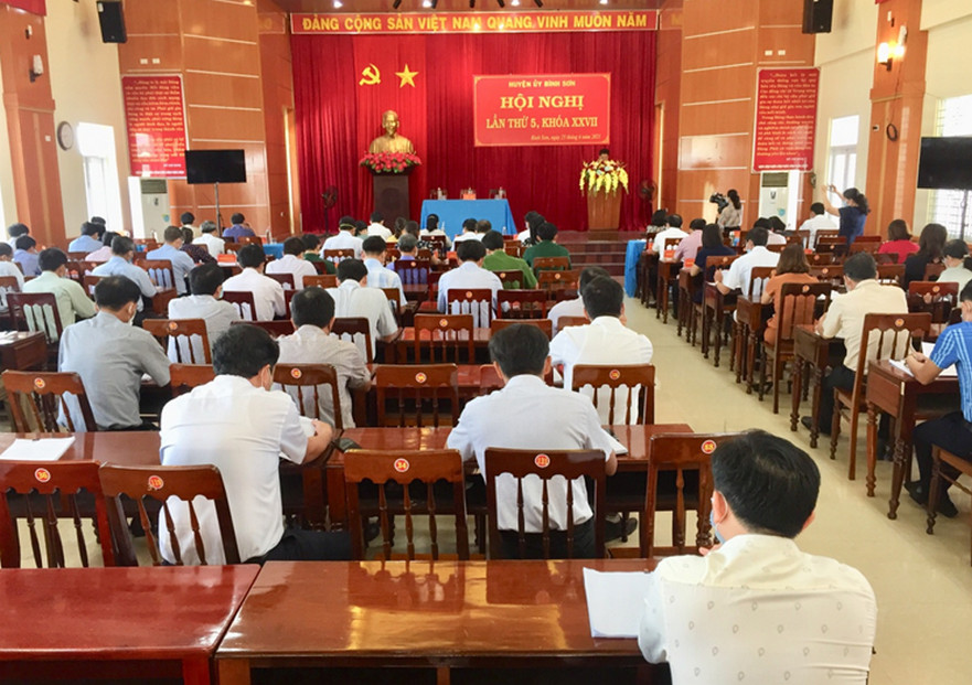 Huyện ủy Bình Sơn tổ chức hội nghị sơ kết 6 tháng đầu năm 2021, triển khai nhiệm vụ, công tác 6 tháng cuối năm