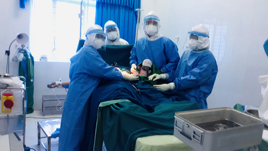 Em bé đầu tiên chào đời tại Khu cách ly cơ sở 2 Trung tâm y tế huyện Bình Sơn