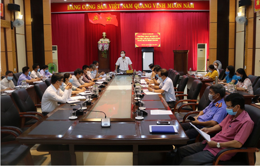 Thường trực Huyện ủy Bình Sơn làm việc với Ban chấp hành Đảng bộ xã Bình Chánh