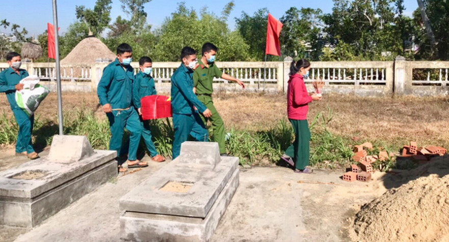Bình Thanh qui tập 2 hài cốt liệt sĩ vào nghĩa trang