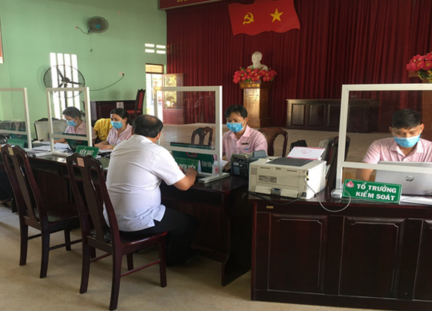Phòng giao dịch NHCSXH huyện Bình Sơn triển khai chương trình cho vay vốn đối với người chấp hành xong án phạt tù.