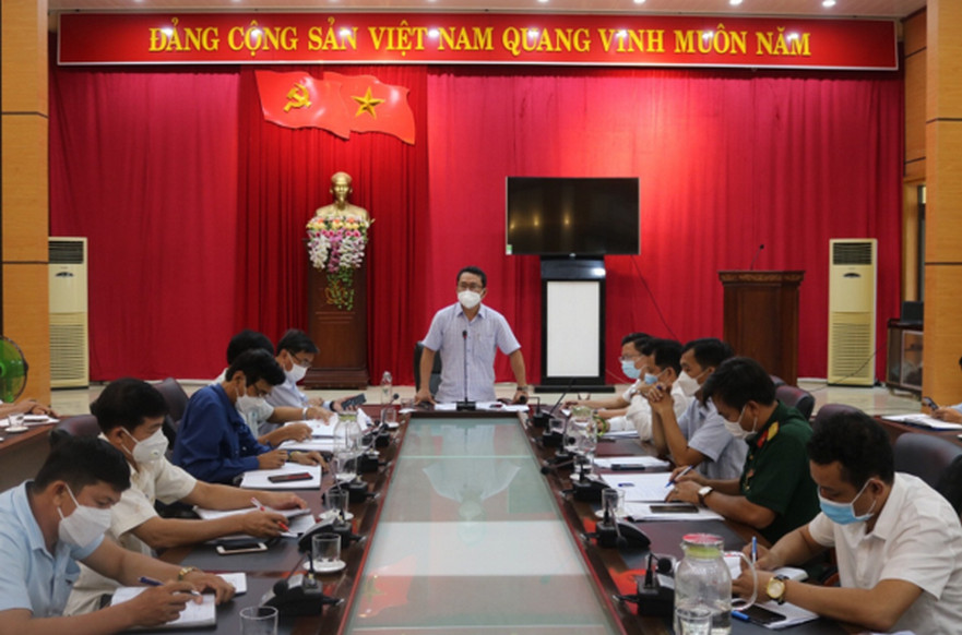 UBND huyện Bình Sơn họp bàn về công tác phòng chống dịch trên địa bàn huyện trong tình hình hiện nay.