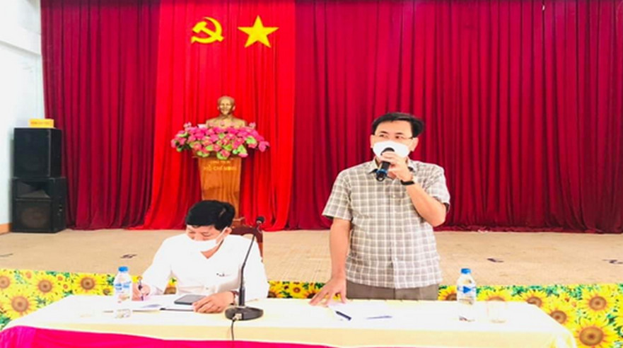 Huyện Bình Sơn gặp gỡ trả lời kiến nghị của các hộ nuôi tôm ở xã Bình Thuận