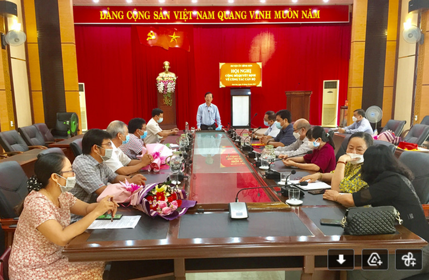 Ban Thường vụ Huyện ủy Bình Sơn tổ chức công bố các quyết định về công tác cán bộ