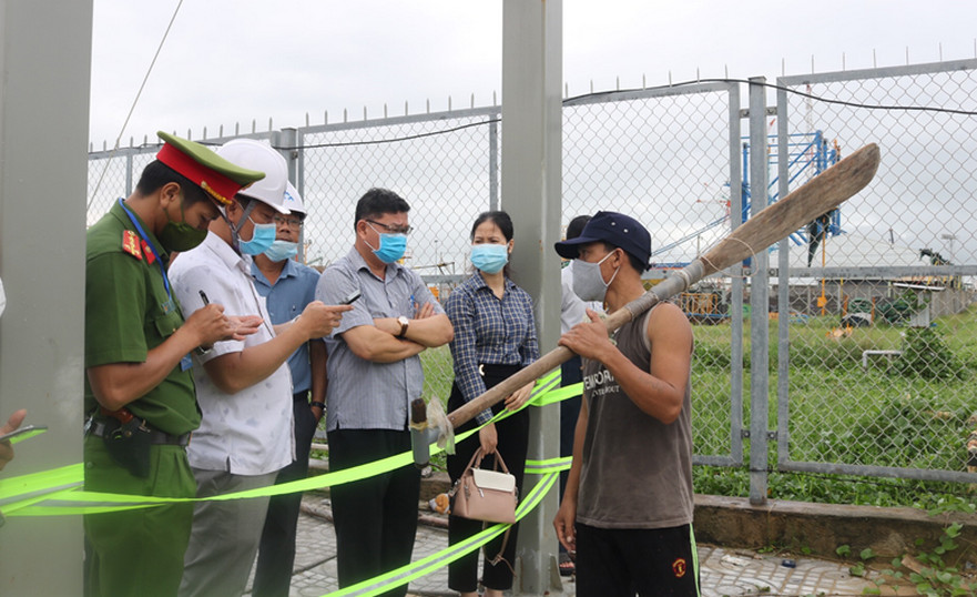 Huyện Bình Sơn; hỗ trợ, bảo vệ thi công Dự án Bến cảng tổng hợp - Container Hòa Phát Dung Quất.
