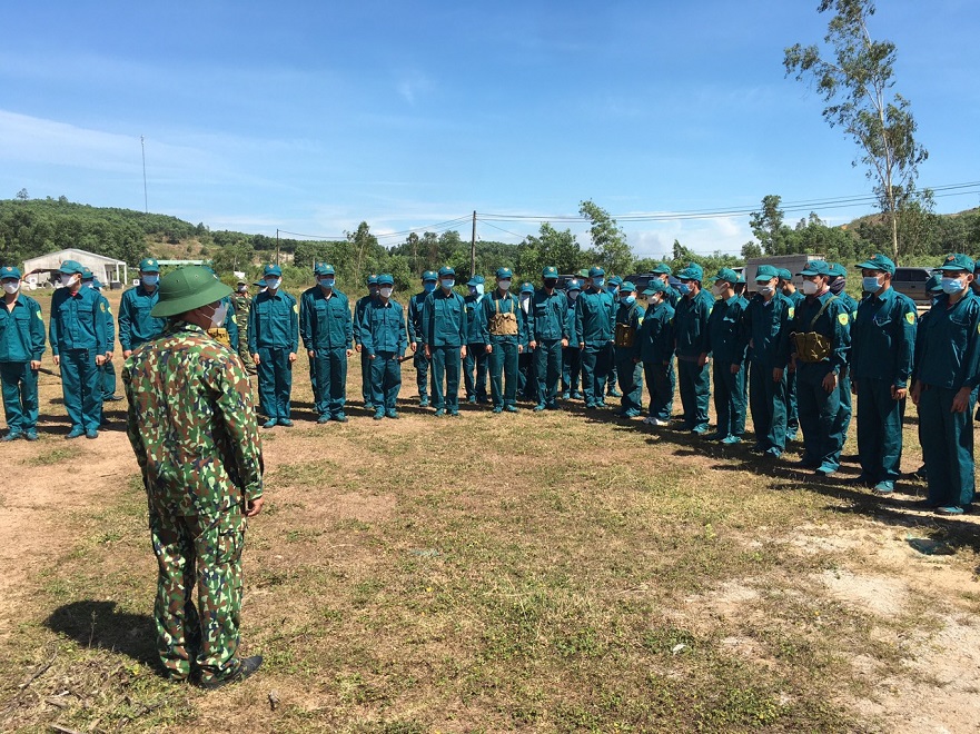 Bộ CHQS tỉnh kiểm tra công tác huấn luyện tại Bình Sơn