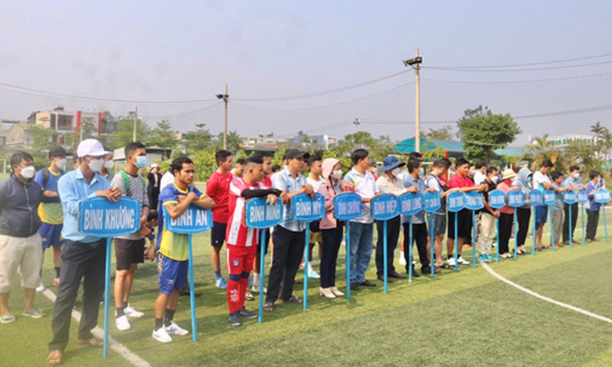 Khai mạc môn bóng đá 5 người huyện Bình Sơn năm 2022