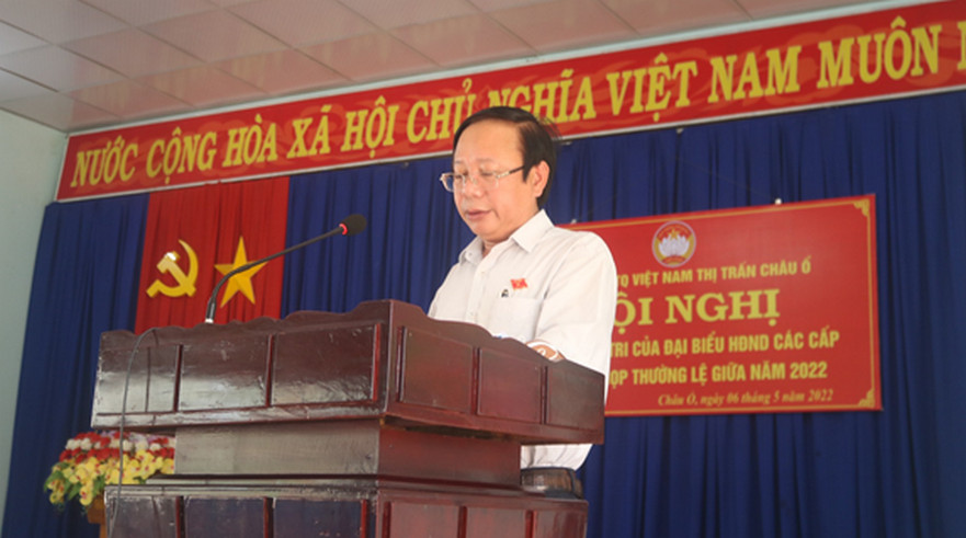 Phó Bí thư thường trực Tỉnh ủy, Trưởng đoàn đại biểu Quốc hội tỉnh Đặng Ngọc Huy tiếp xúc cử tri thị trấn Châu Ổ