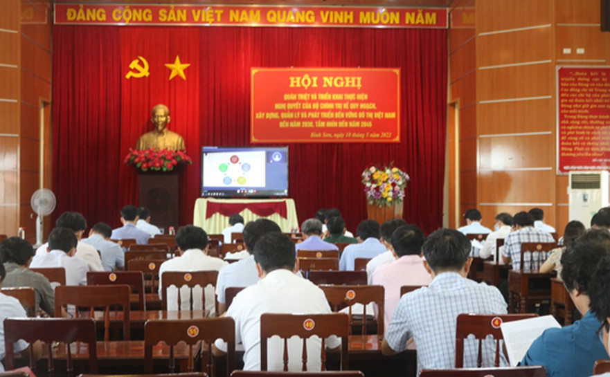 Bình Sơn: tham gia hội nghị trực tuyến toàn quốc quán triệt và triển khai thực hiện Nghị quyết số 06 của Bộ Chính trị