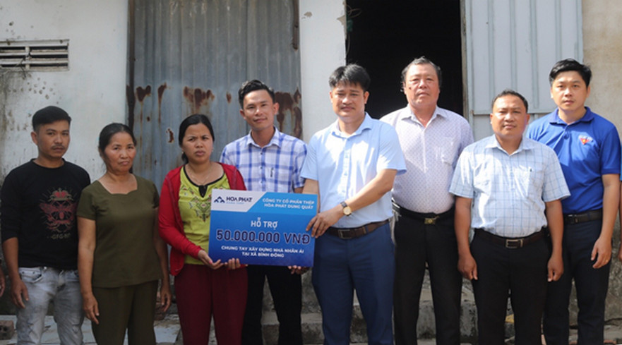 Bình Sơn ; 100 triệu đồng hỗ trợ xây dựng 2 ngôi nhà nhân ái cho hộ nghèo