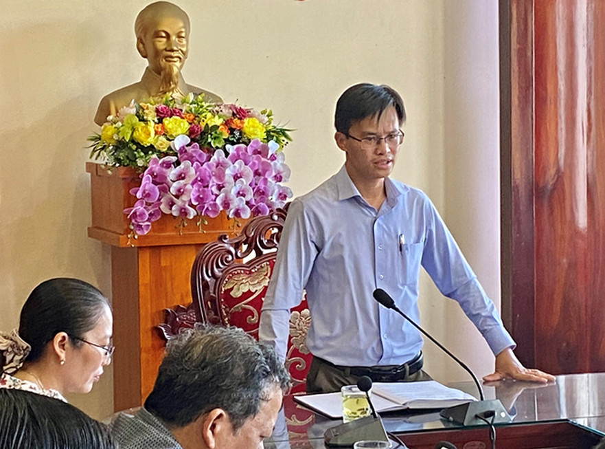 Phó Chủ tịch UBND huyện Ung Đình Hiền làm việc với các địa phương về công tác quản lý đất đai