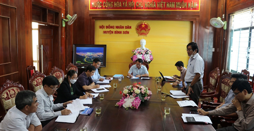 Bình Sơn: Tổ chức họp phối hợp giải quyết vướng mắc liên quan đến dự án Hòa Phát Dung Quất 2