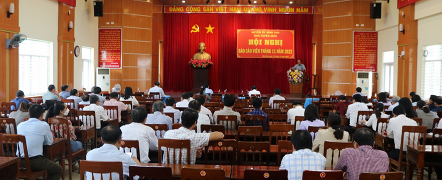 Bình Sơn; Tổ chức hội nghị Báo cáo viên tháng 11 năm 2022