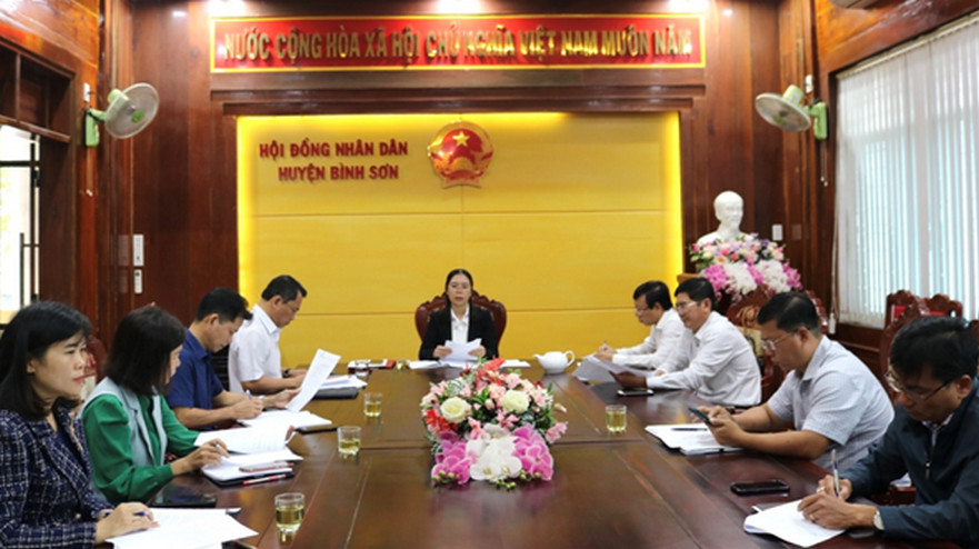 HĐND huyện Bình Sơn tổ chức họp kiểm tra, rà soát các nội dung tài liệu trình kỳ họp thứ 9, HĐND huyện khoá XII, nhiệm kỳ 2021-2026