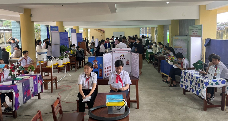 Bình Sơn: Hội thi khoa học kỹ thuật dành cho học sinh THCS năm học 2022 – 2023