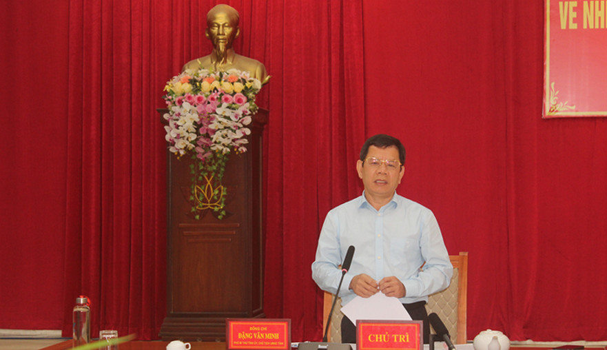Chủ tịch UBND tỉnh Đặng Văn Minh làm việc với huyện Bình Sơn