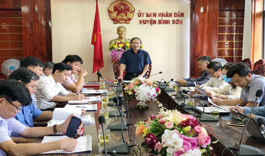 Huyện Bình Sơn họp rà soát, đề xuất giải pháp tháo gỡ vướng mắc tại dự án Hòa Phát Dung Quất 2