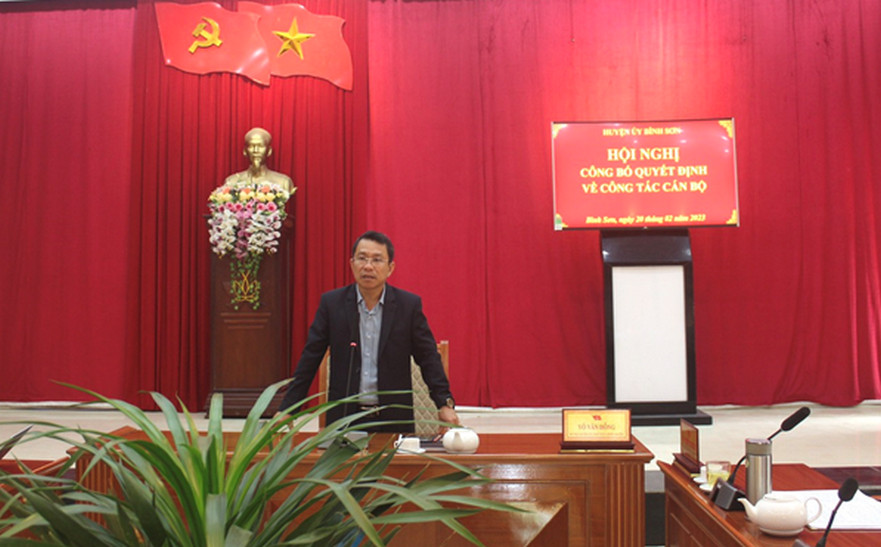 Huyện ủy Bình Sơn công bố quyết định về công tác cán bộ