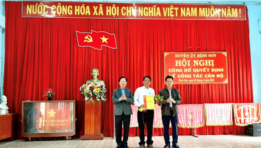 Huyện uỷ Bình Sơn công bố về công tác cán bộ tại xã Bình Tân Phú