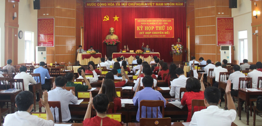HĐND huyện Bình Sơn khóa XII, nhiệm kỳ 2021-2026 tổ chức kỳ họp thứ 10 (kỳ họp chuyên đề)
