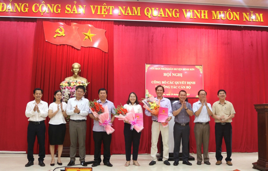 UBND huyện Bình Sơn Hội nghị công bố các quyết định về công tác cán bộ