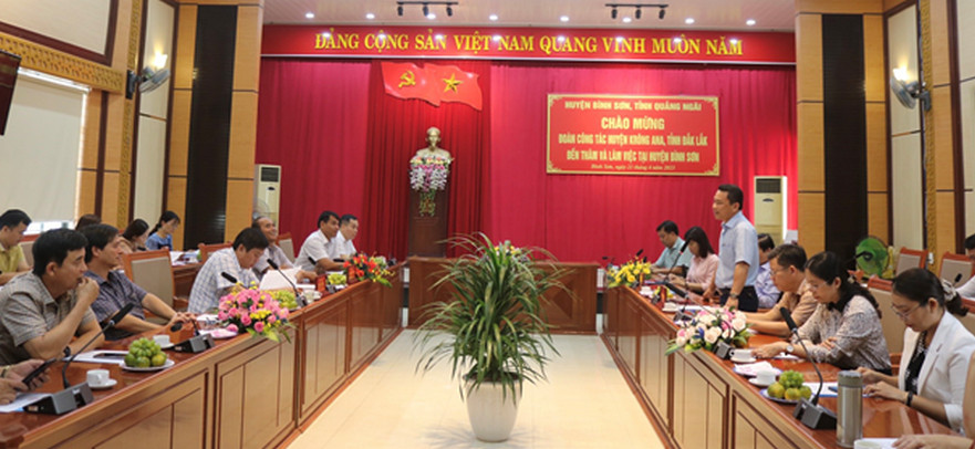 Đoàn công tác huyện Krông Ana, tỉnh ĐăkLăk thăm và làm việc tại huyện Bình Sơn