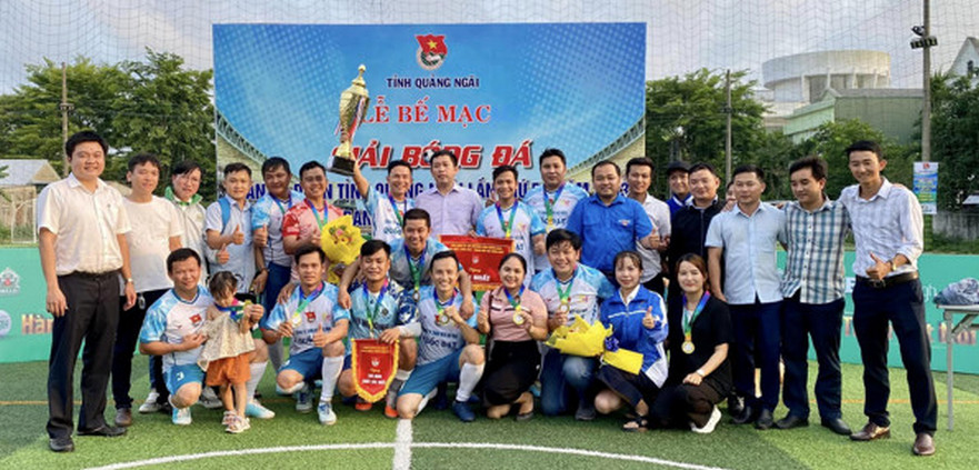 Đội bóng đá Huyện đoàn Bình Sơn đoạt chức vô địch giải bóng đá cán bộ đoàn tỉnh Quảng Ngãi lần thứ V, năm 2023