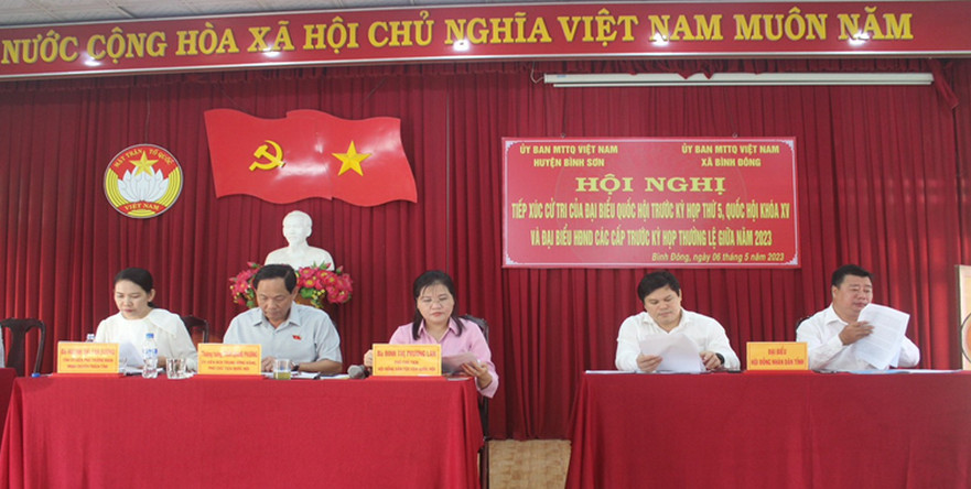 Phó Chủ tịch Quốc hội Trần Quang Phương tiếp xúc cử tri xã Bình Đông