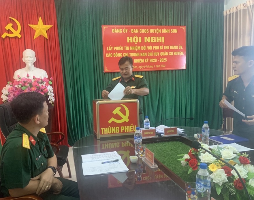 Đảng ủy Quân sự huyện Bình Sơn Hội nghị lấy phiếu tín nhiệm giữa nhiệm kỳ