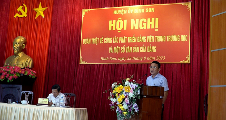 Huyện ủy Bình Sơn tổ chức Hội nghị Quán triệt về công tác phát triển đảng viên trong các trường học