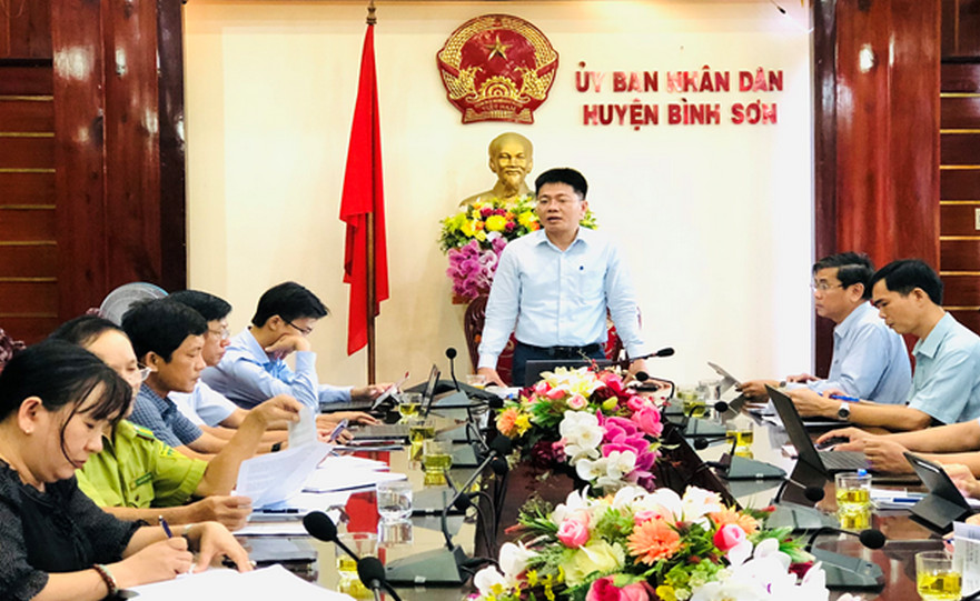 UBND huyện Bình Sơn tổ chức phiên họp thường kỳ tháng 10