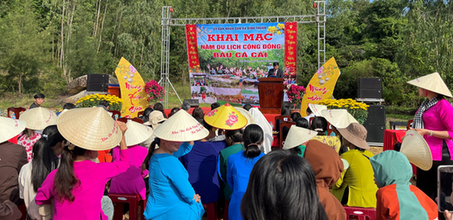 Bình Thuận khai mạc Năm du lịch cộng đồng Bàu Cá Cái