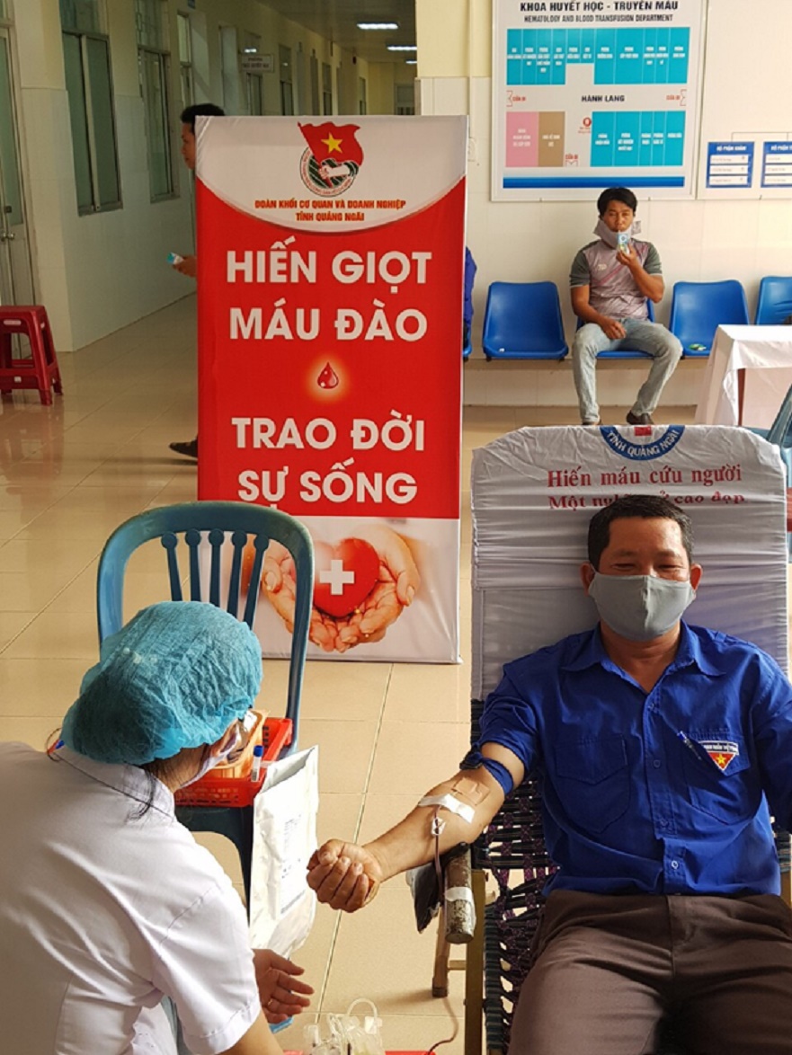 6 đoàn viên thanh niên xã Bình Chánh tham gia hiến máu tình nguyện