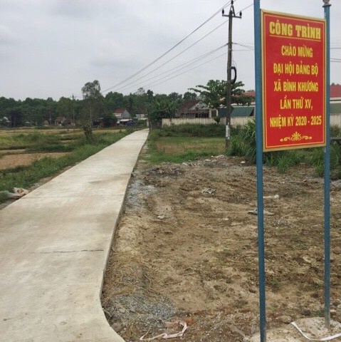 Bình Khương hoàn thành bê tông 130 mét đường nông thôn
