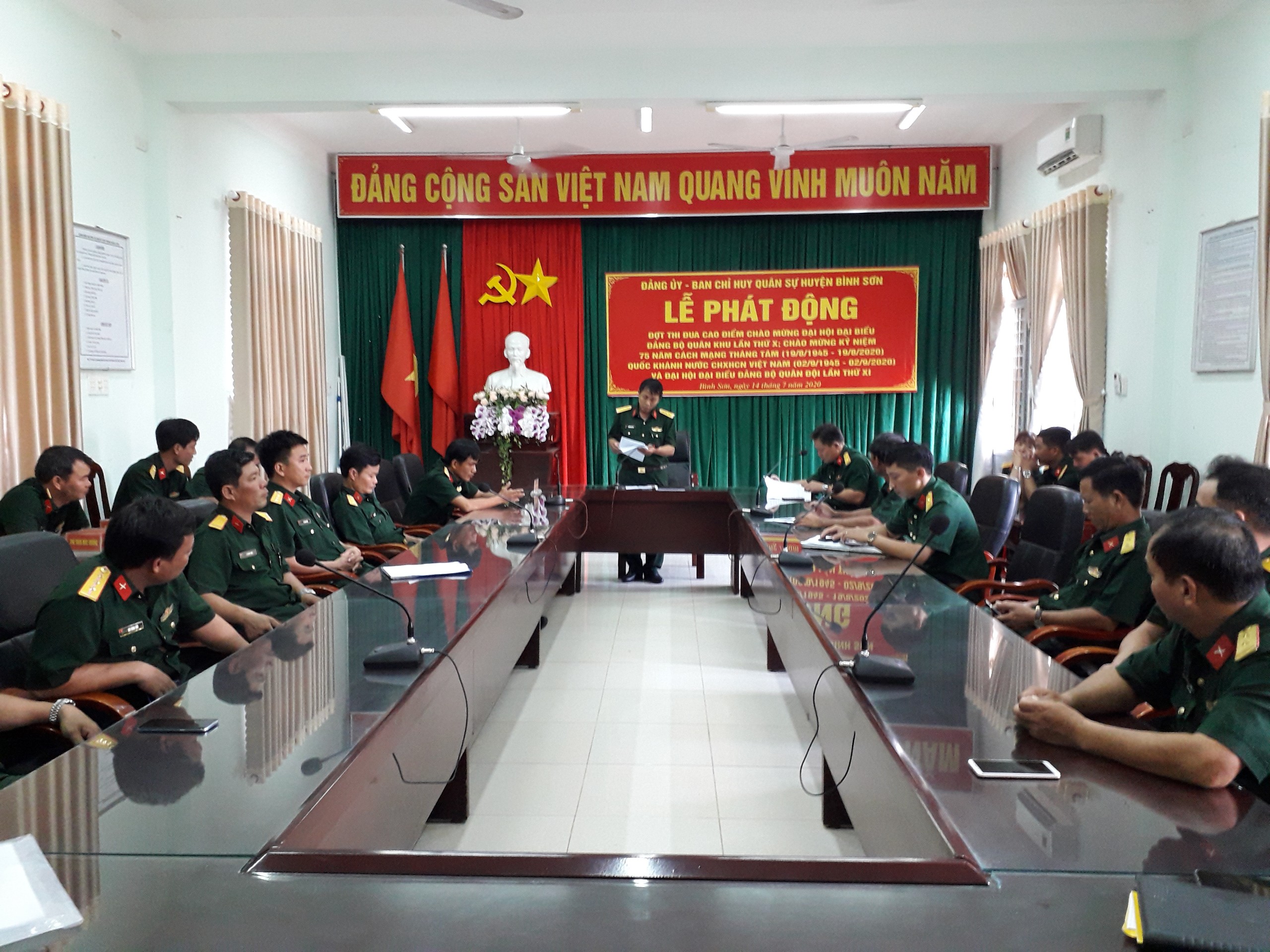 Ban CHQS huyện Bình Sơn phát động thi đua cao điểm chào mừng Đại hội Đảng các cấp