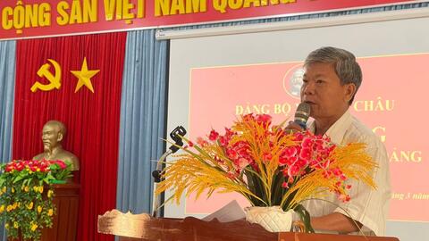 Bình Châu trao tặng Huy hiệu Đảng đợt 03/02/2025 cho đảng viên