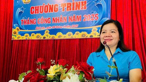 LĐLĐ huyện Bình Sơn trao 115 suất quà cho đoàn viên công đoàn khó khăn