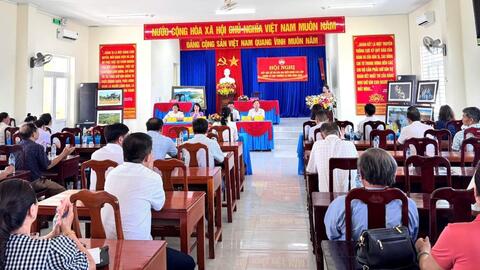 Đại biểu HĐND các cấp tiếp xúc cử tri thị trấn Châu Ổ trước kỳ họp thường lệ giữa năm 2025